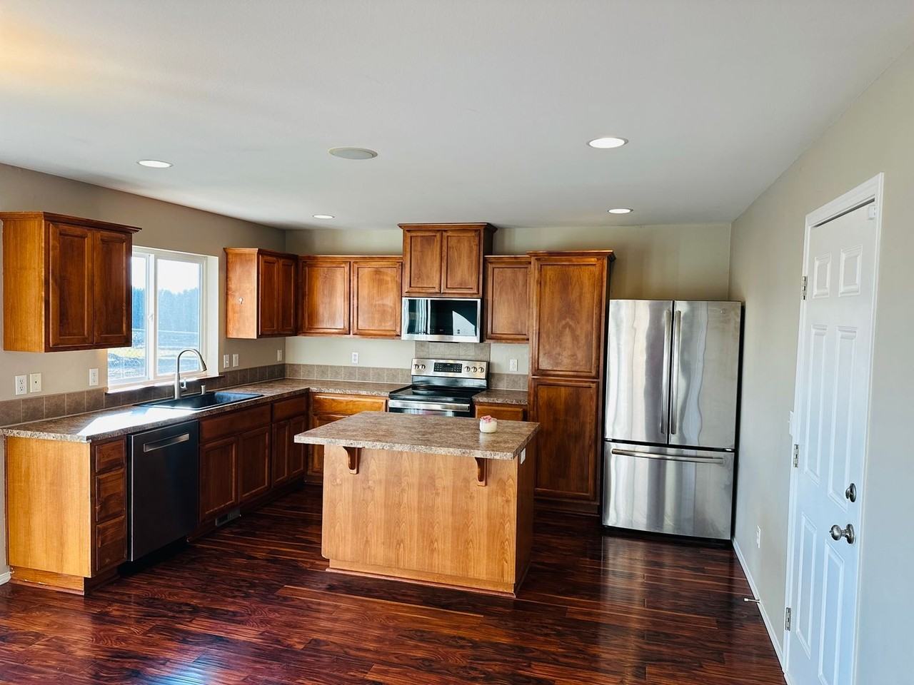 10907 Ne 113th St - Photo 7 of 31