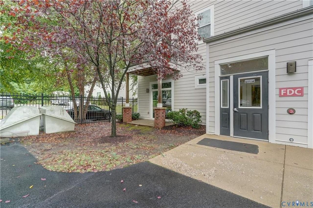 1020 Porter St - Photo 4 of 29