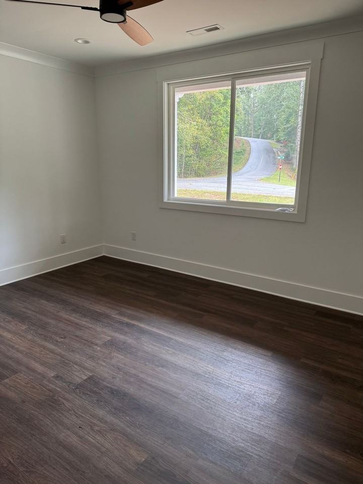 100 Plum Ct - Photo 4 of 9