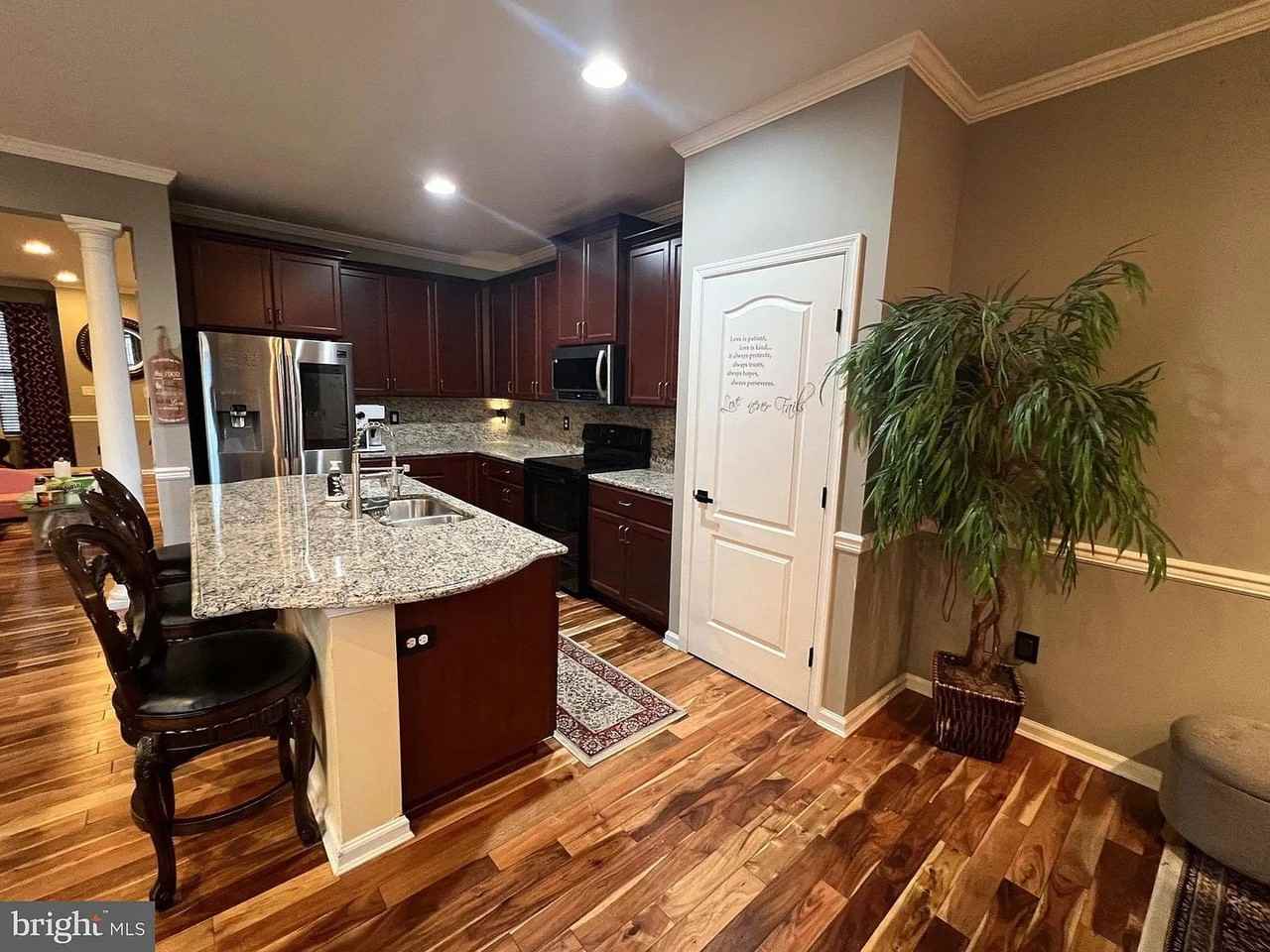 1116 S Olmsted Pkwy - Photo 4 of 7