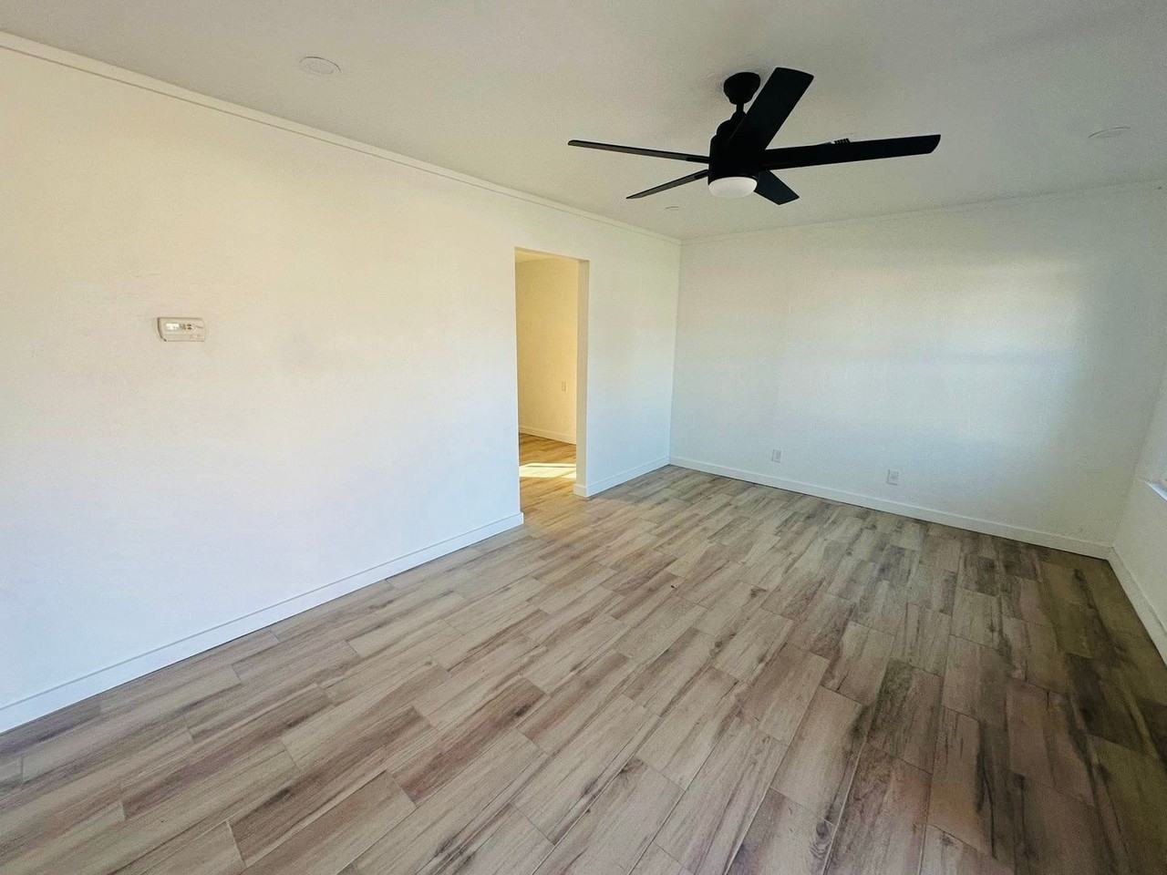 820 Iowa St - Photo 4 of 8