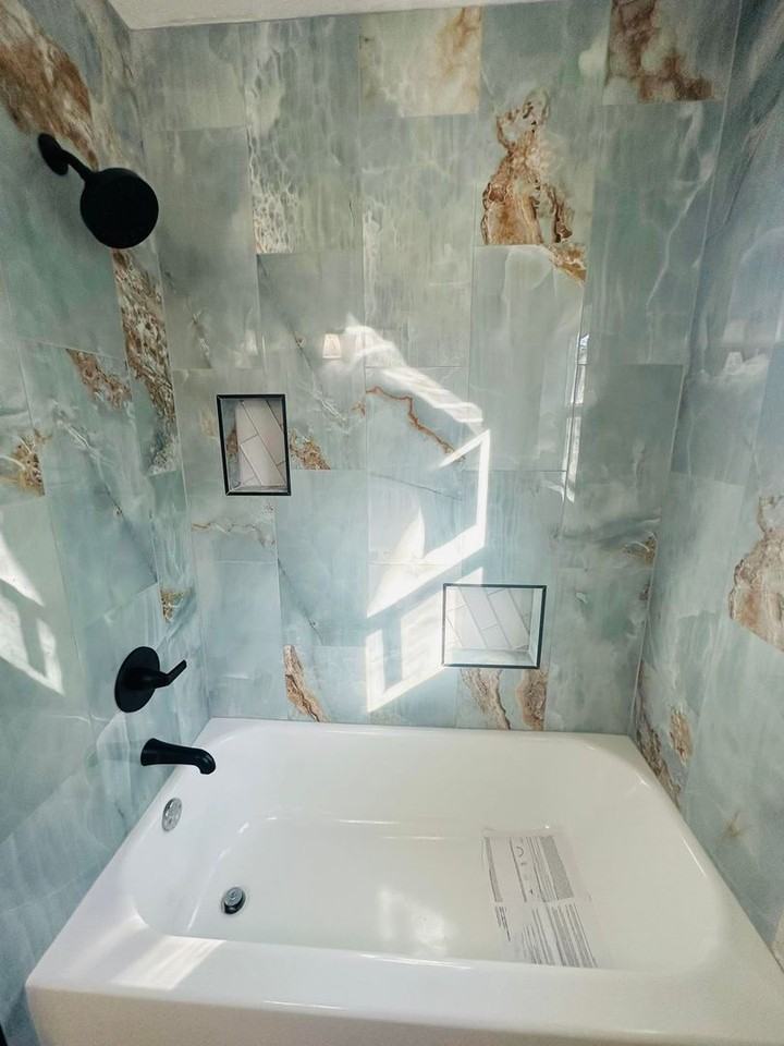 820 Iowa St - Photo 7 of 8