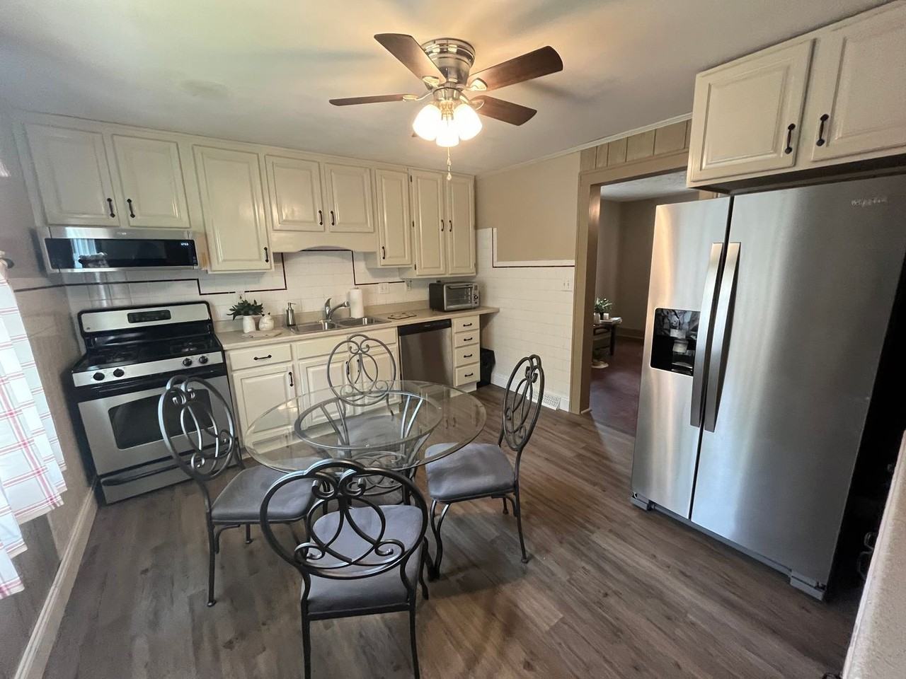 202 Goulding St - Photo 3 of 13