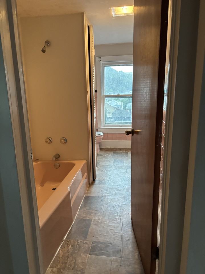 863 W Spruce St #1 - Photo 6 of 11