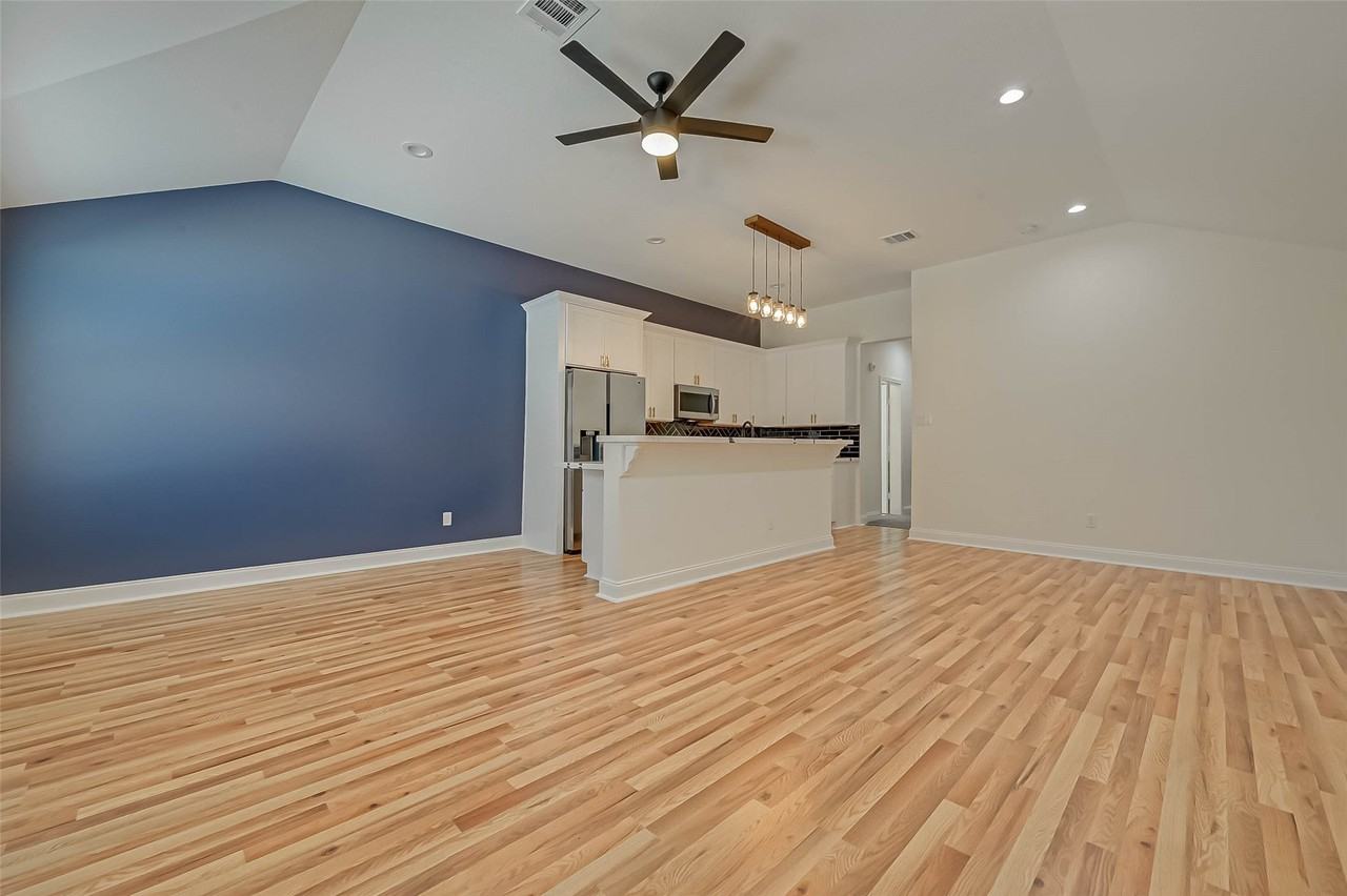 7339 Krueger Rd #7339B - Photo 6 of 46