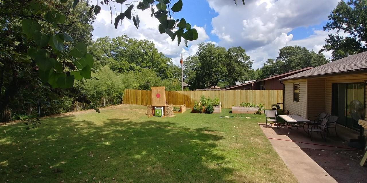 112 W Hartman Ave #NA - Photo 2 of 11