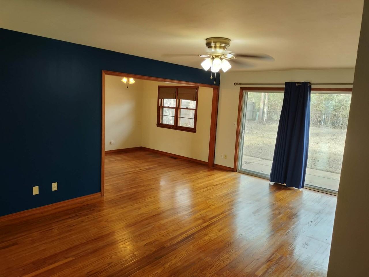 112 W Hartman Ave #NA - Photo 6 of 11