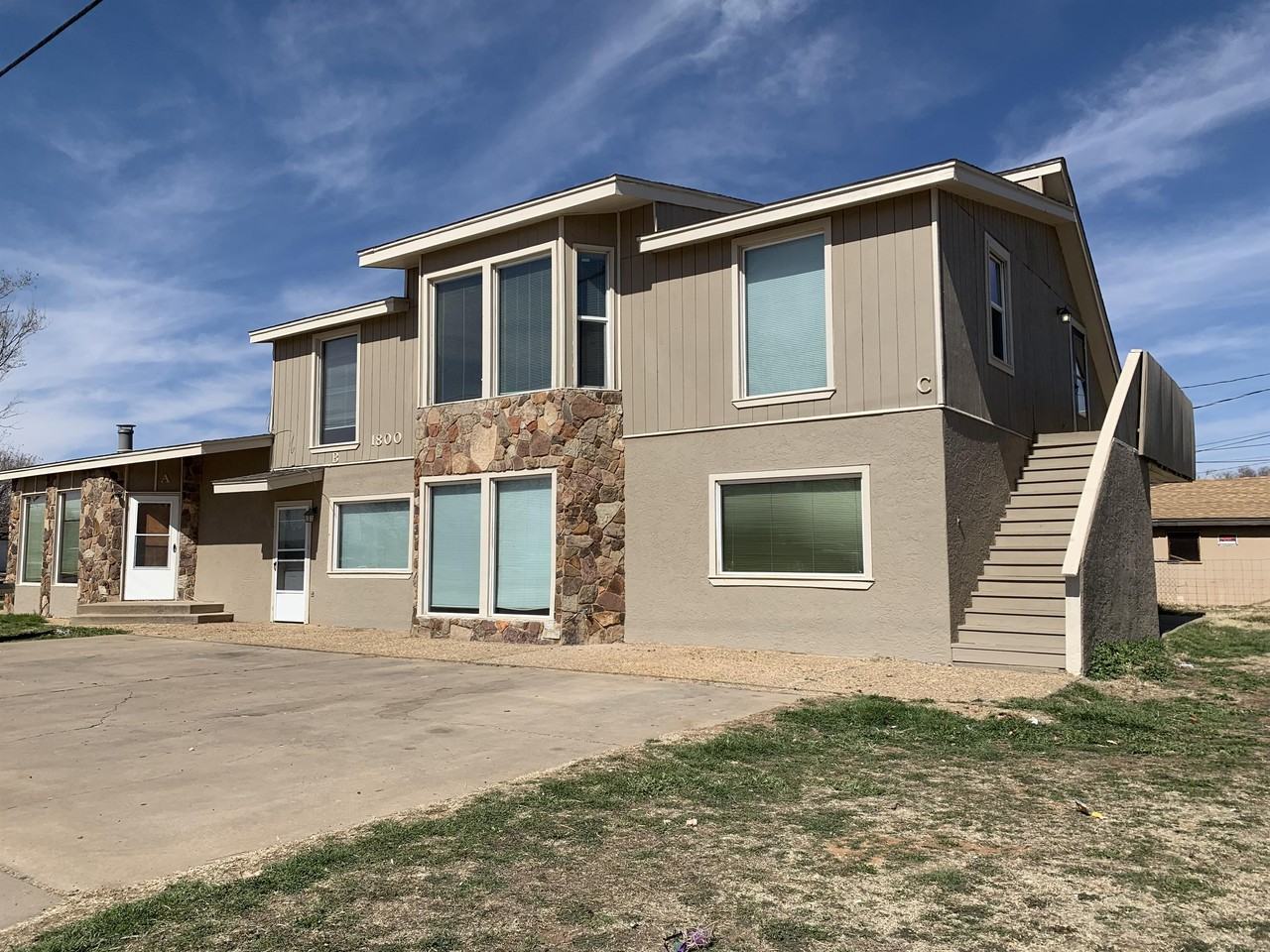 1800 E 6th St #C - Photo 2 of 12