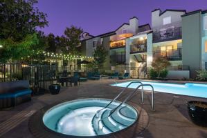 featured image of 829 E Evelyn Ave