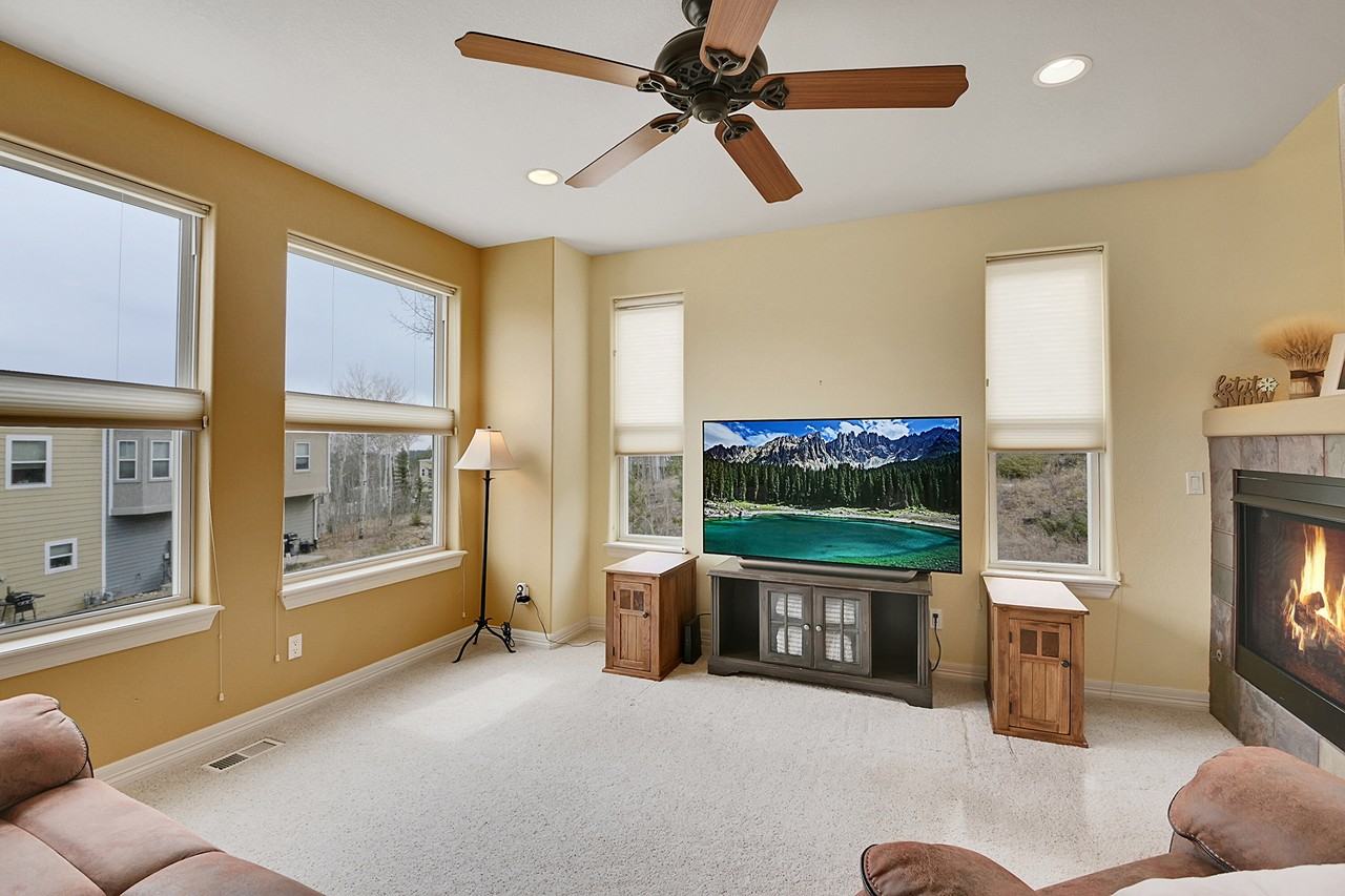 781 Martin Dr #1 - Photo 3 of 32