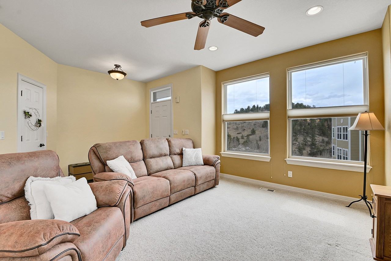 781 Martin Dr #1 - Photo 4 of 32