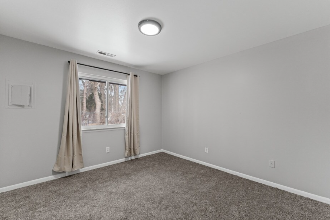 31727 Hoover Rd #21 - Photo 2 of 24