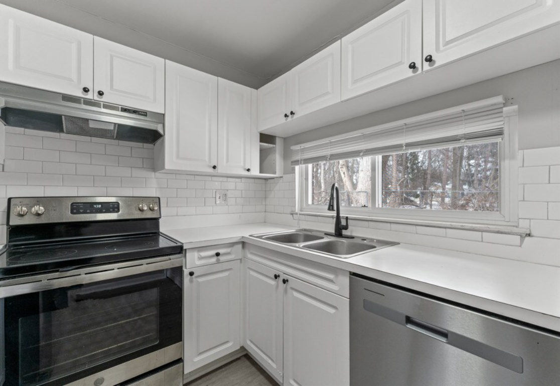 31727 Hoover Rd #21 - Photo 4 of 24