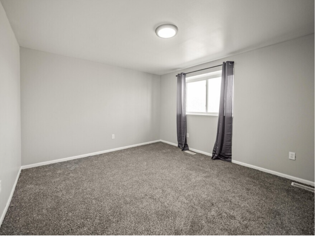 31727 Hoover Rd #21 - Photo 5 of 31