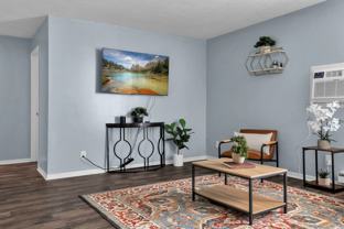 720 King St #720-7 - Photo 1 of 1