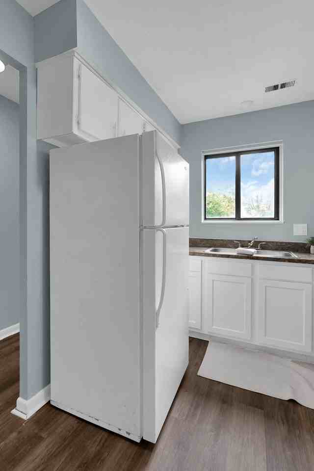 750 Burns St #750BURNSA6 - Photo 3 of 13