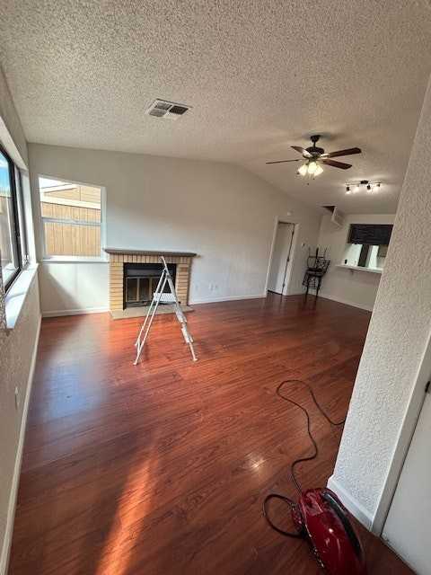 1200 Lakewood Avenue, Unit 10 - Photo 4 of 29