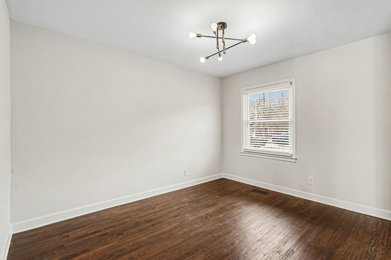 3087 Prestwick Place - Photo 4 of 17