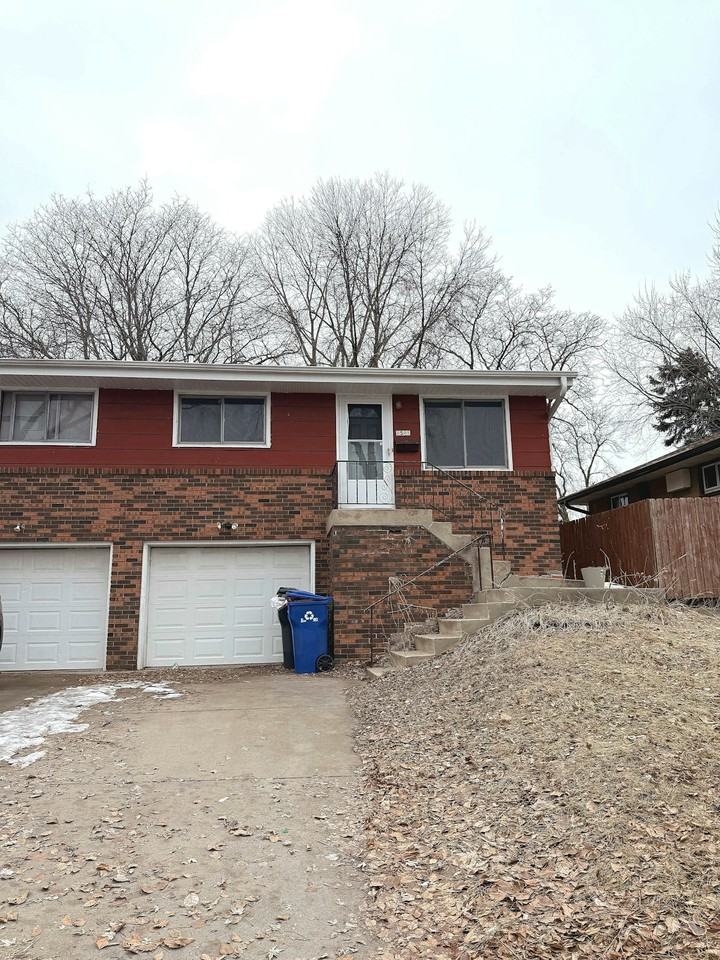 1541 Birmingham Street - Photo 3 of 8