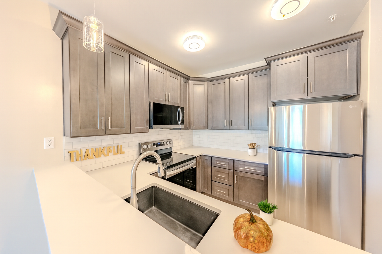 67 South Main Street, Unit #401 - Juliette D - Photo 5 of 33