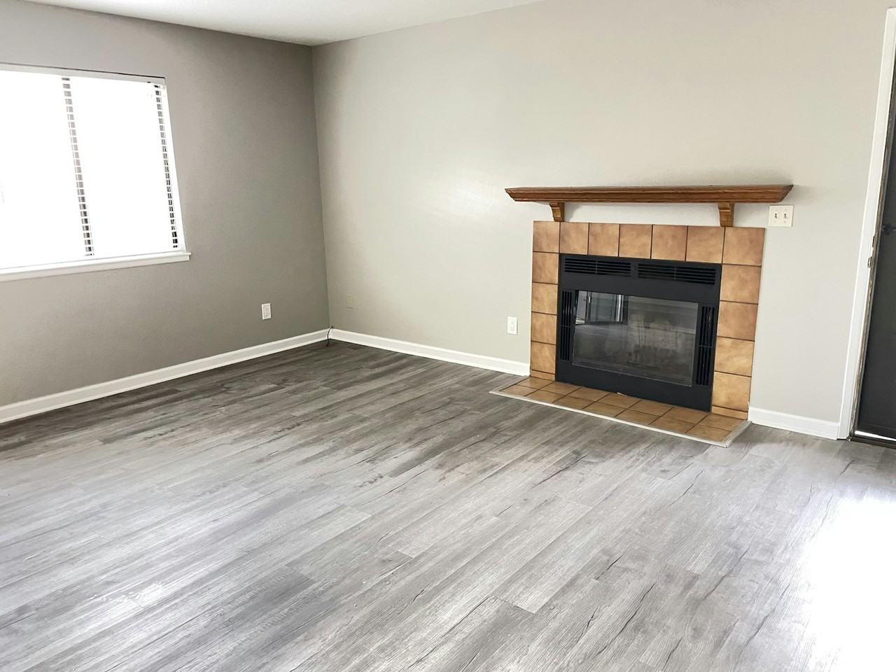 115 La Crosse Drive - Photo 4 of 20