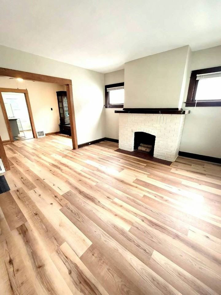 1303 Lakeland Avenue, Unit 1303 - Photo 5 of 19