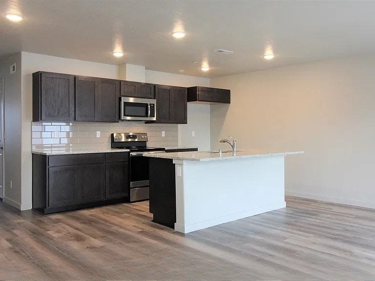 33 N Jefferson Place, Unit 110 - Photo 2 of 10