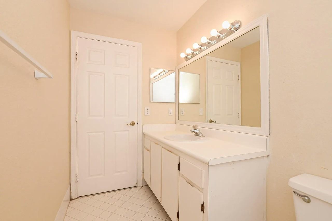 1547 Pheasant Walk - Photo 3 of 25