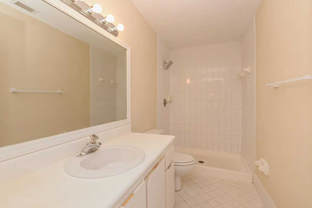 1547 Pheasant Walk - Photo 5 of 25