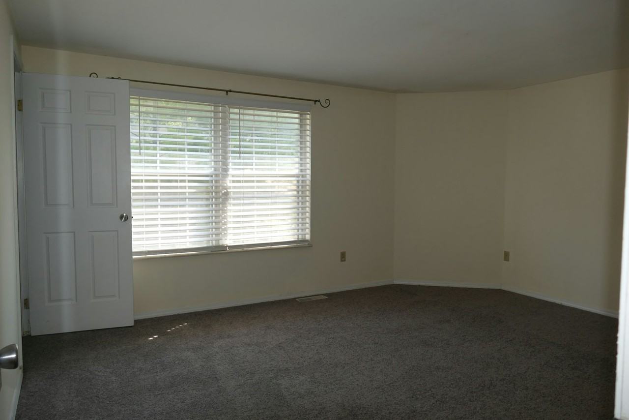 3 Criswell Lane - Photo 6 of 8