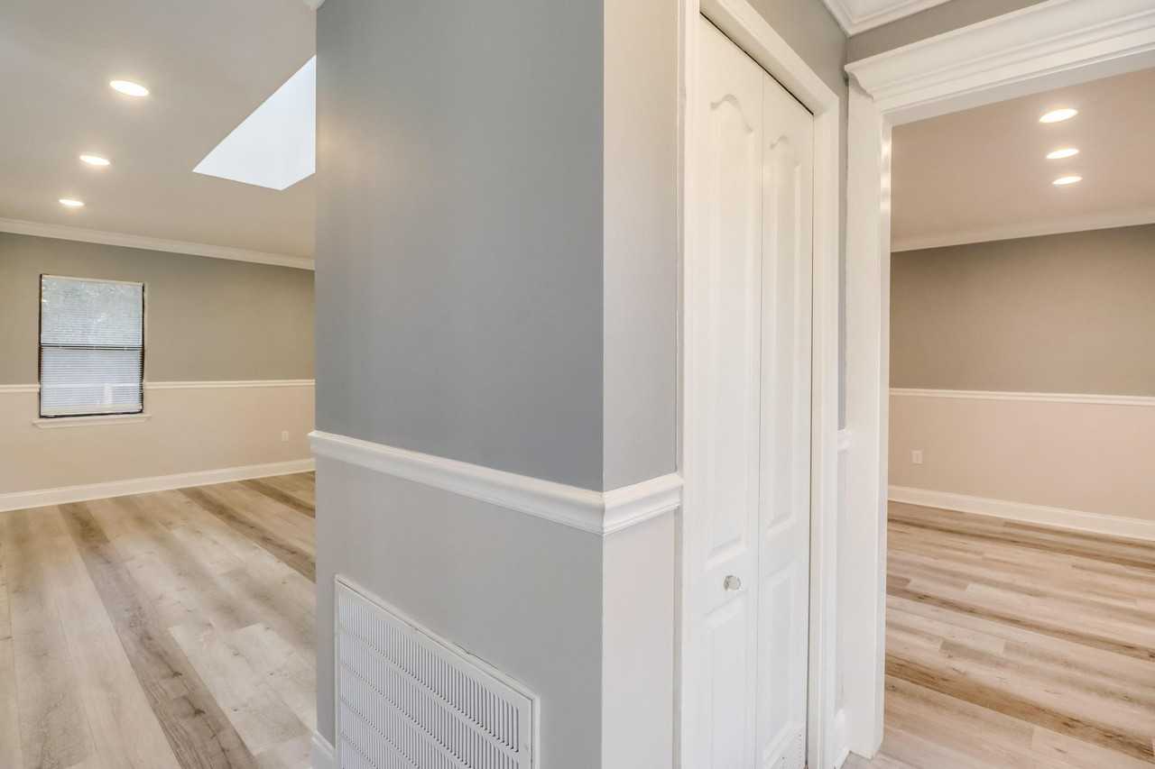 15744 Parkwood Dr S #1 - Photo 2 of 22