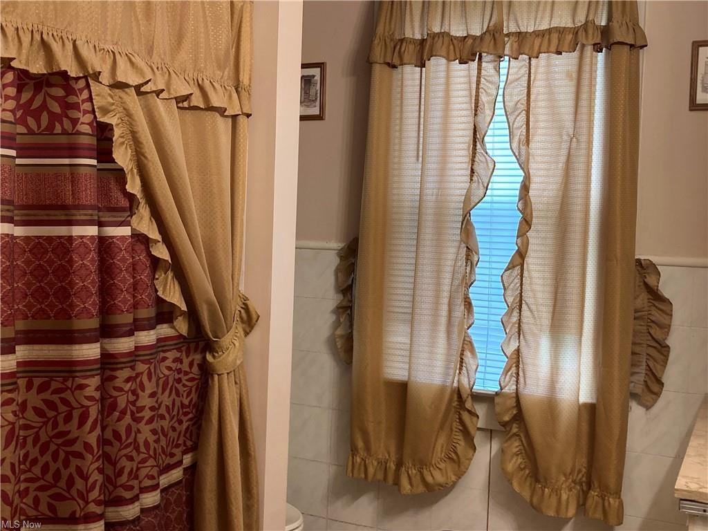 235 N 10th St - Photo 7 of 12