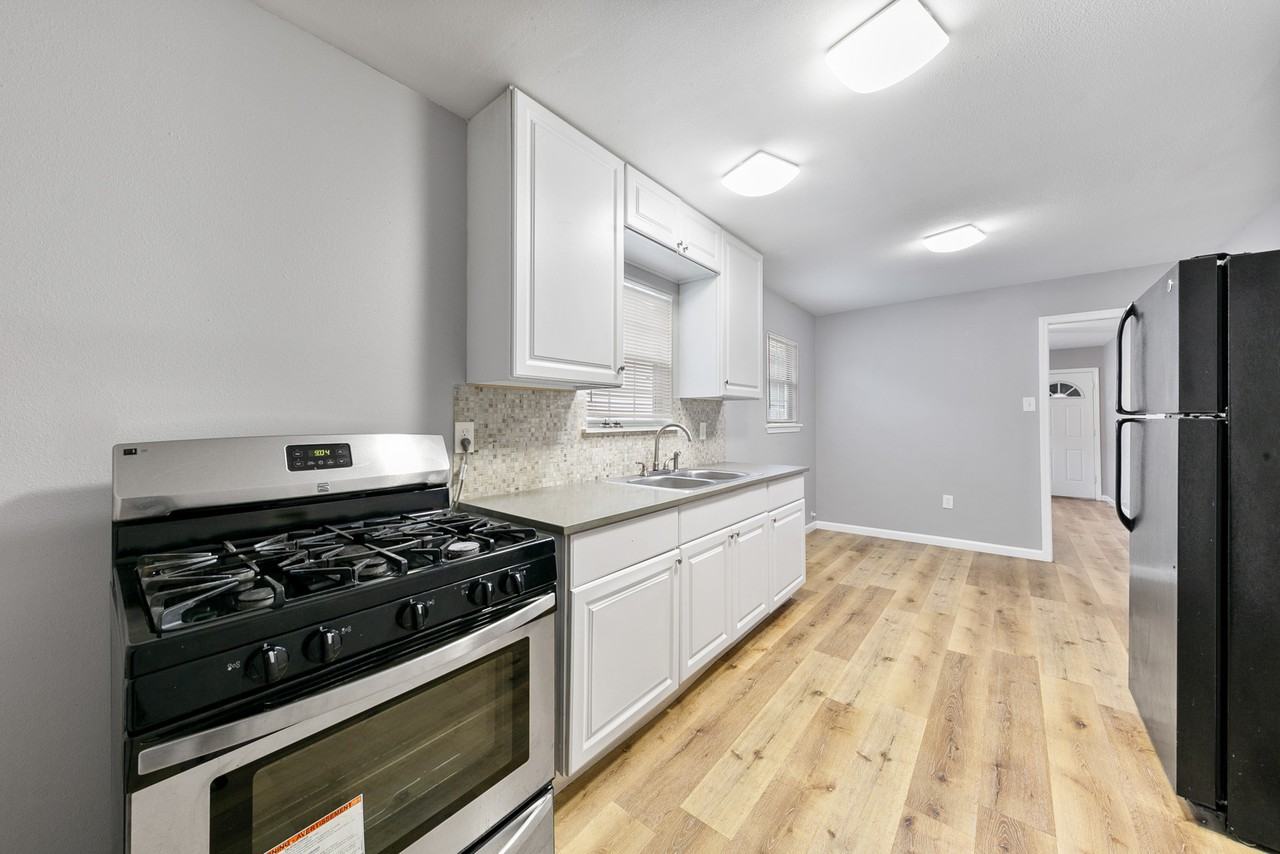 2106 Hadley St #2106 - Photo 4 of 11