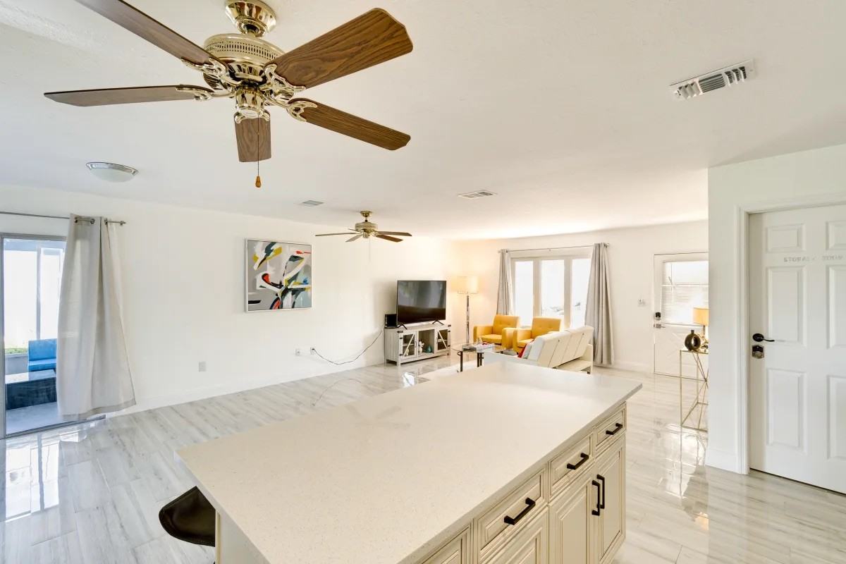 5201 Forbes Ter #1 - Photo 3 of 10