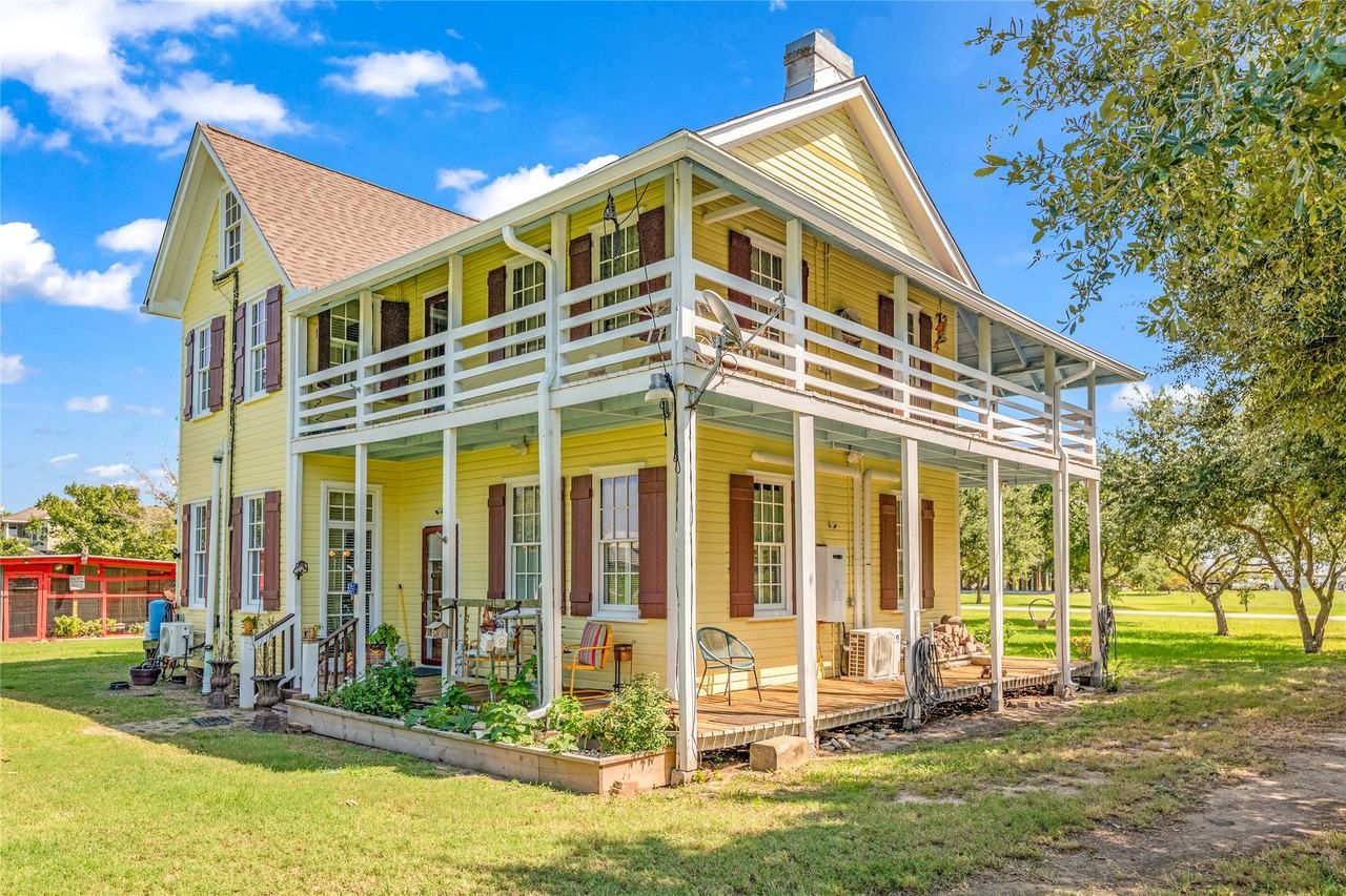 813 Nelson Ave #813 - Photo 5 of 41