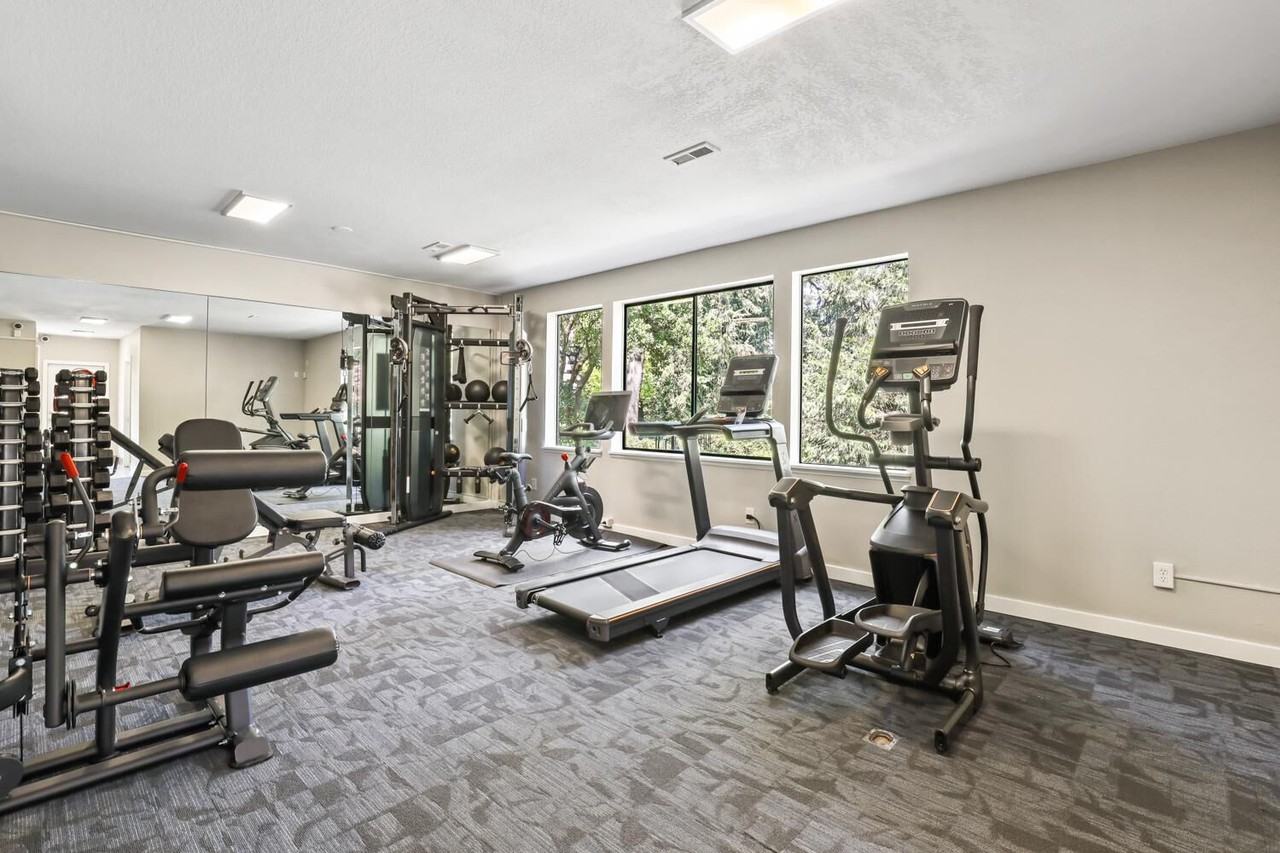 Veri on Cascade Barclay - Photo 7 of 30