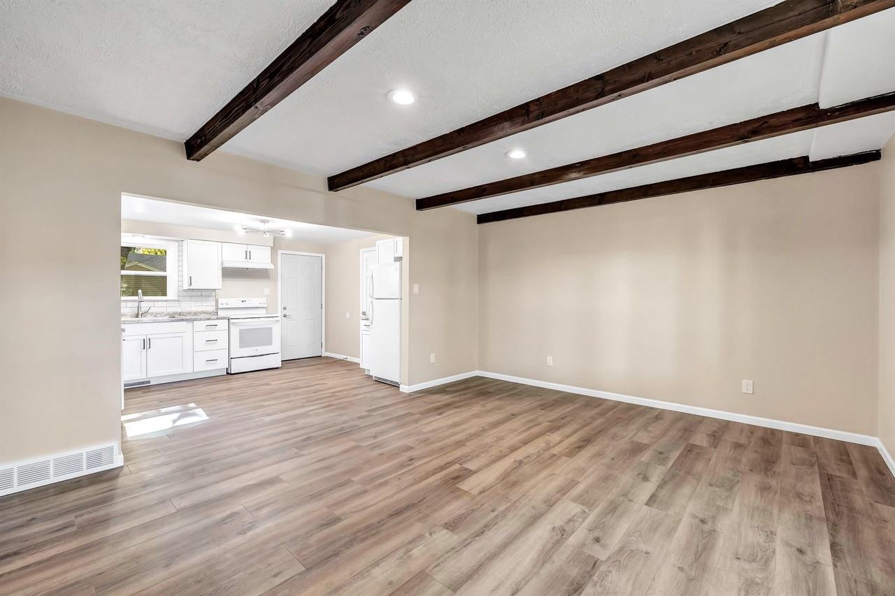 Cottage Grove Ave #483 - Photo 7 of 17