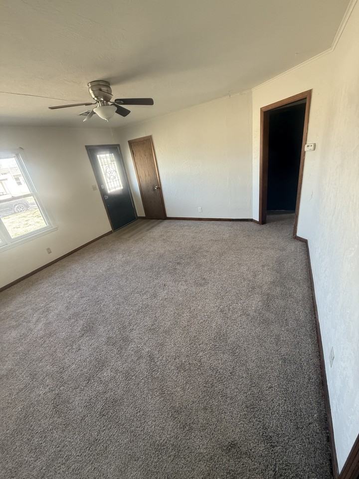 2713 W Maine Ave #1 - Photo 3 of 11