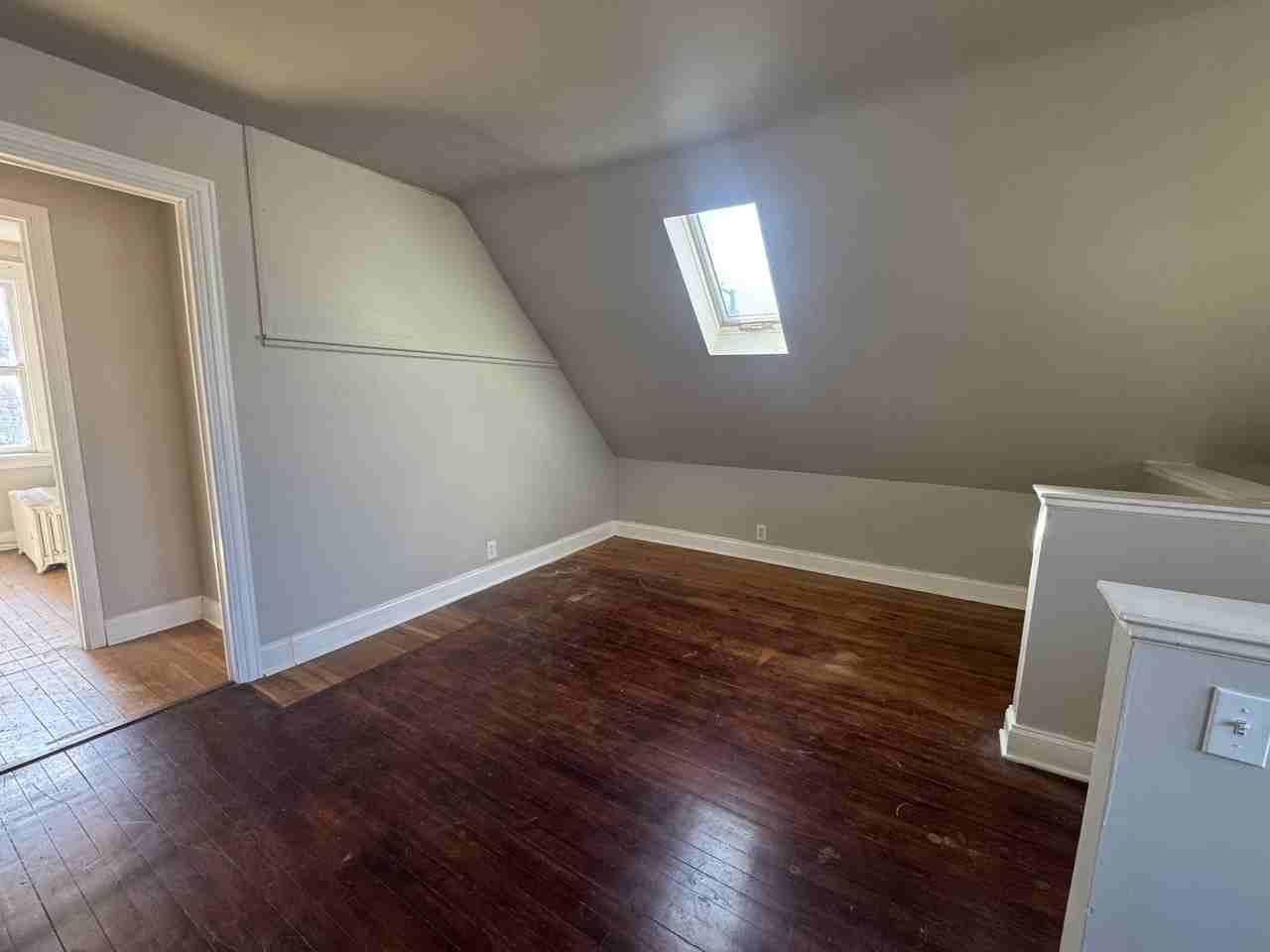 1104 Dempster St #3 - Photo 6 of 11