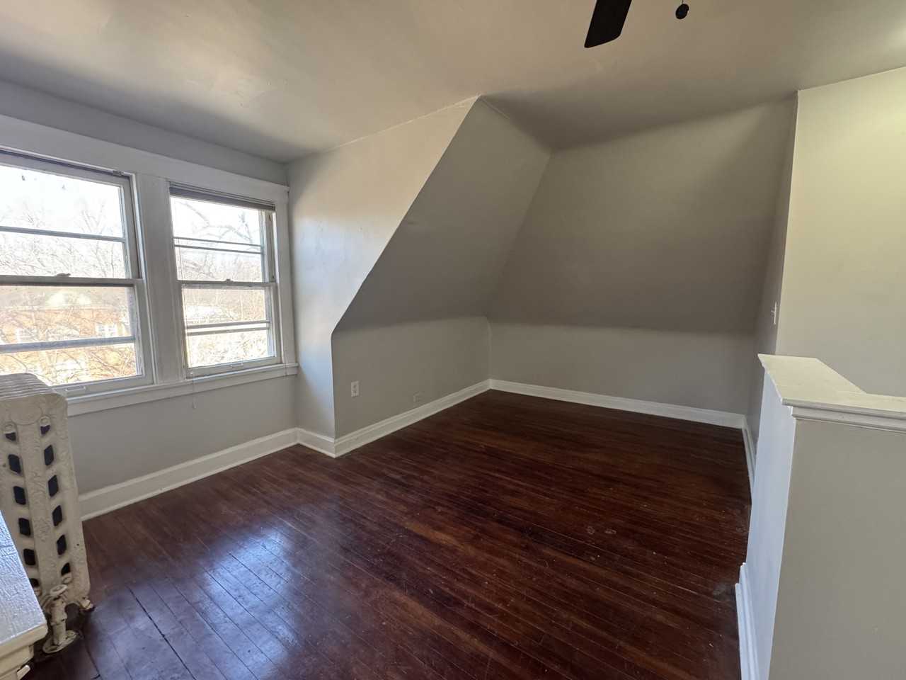 1104 Dempster St #3 - Photo 7 of 11