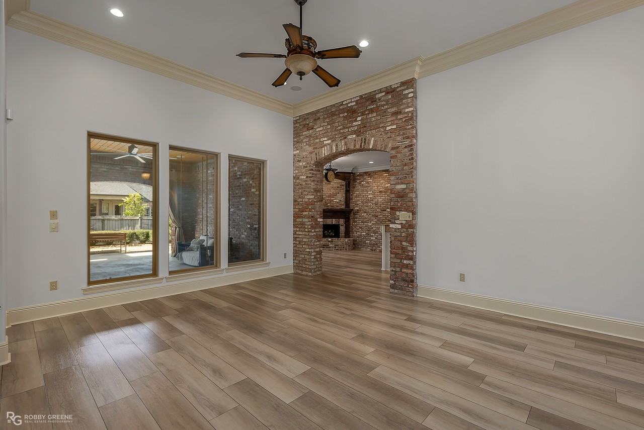 322 Paris Pl #1 - Photo 4 of 27