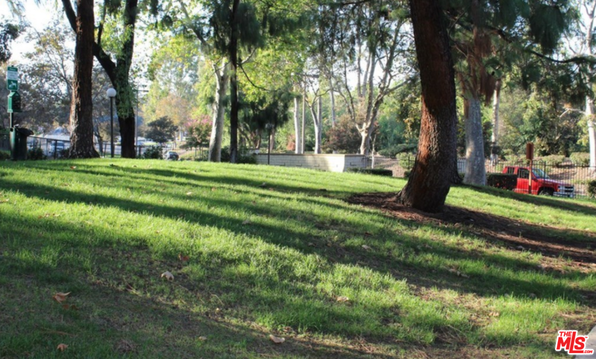 Willowcrest Ln #77 - Photo 7 of 40