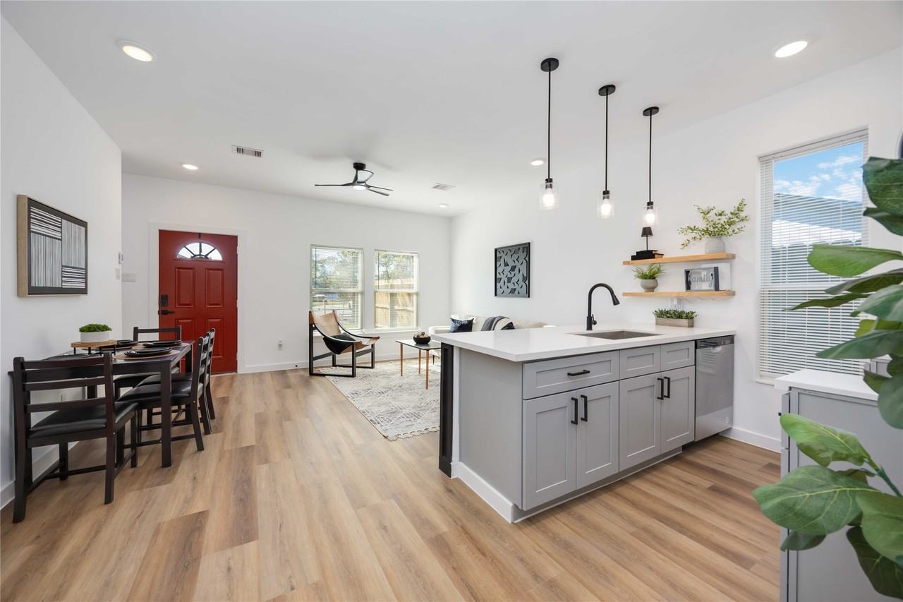 5811 Senior St #5811B - Photo 5 of 13