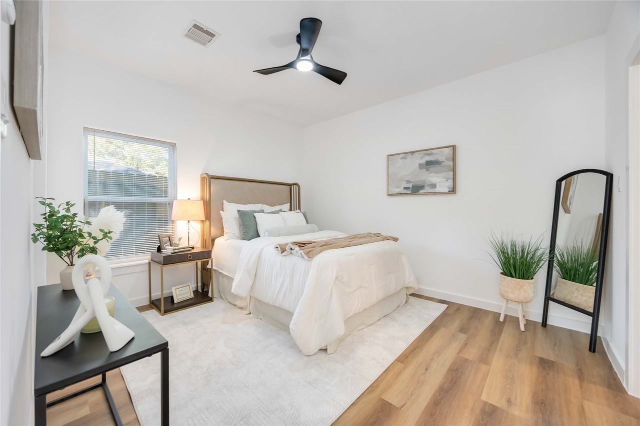 5811 Senior St #5811B - Photo 7 of 13