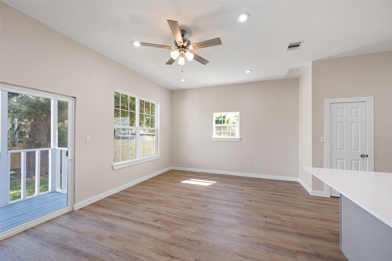 9409 Clinton Dr #9409A - Photo 6 of 28