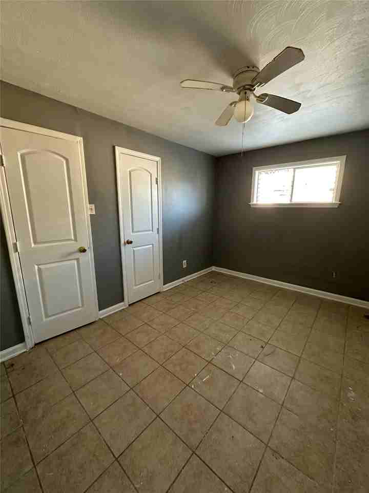 516 Holiday Dr #516-59 - Photo 4 of 12