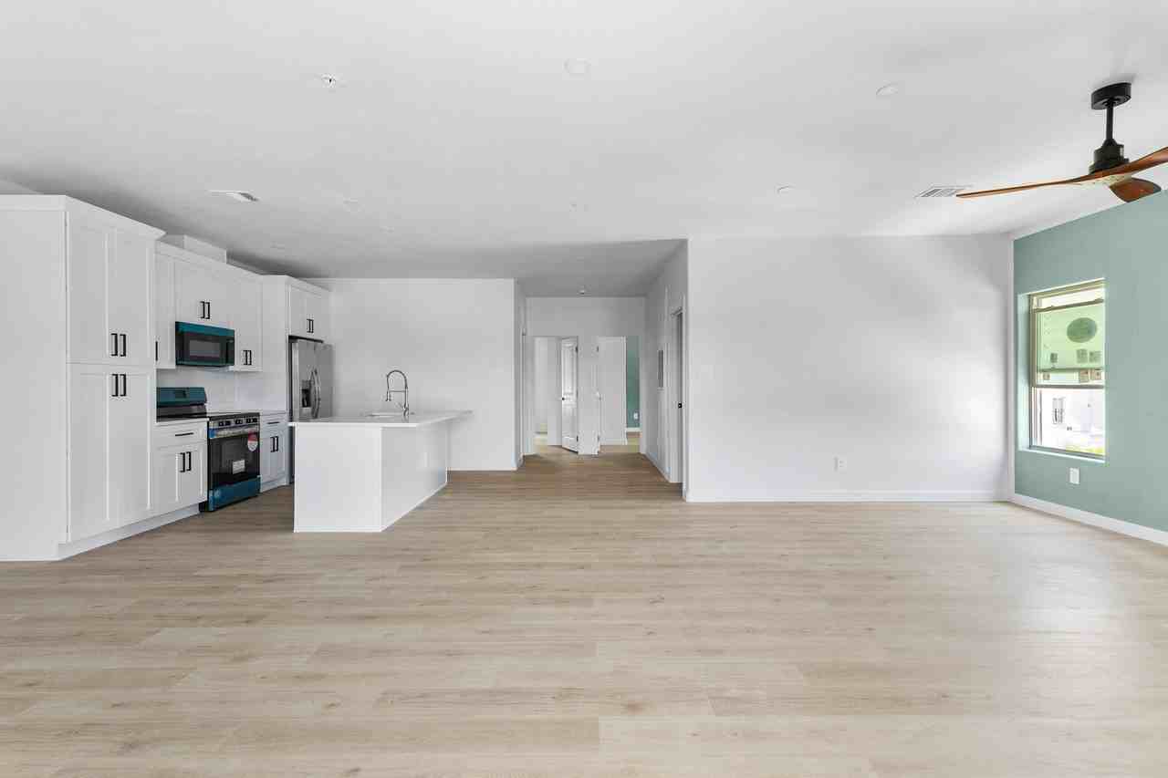 1325 35th St #1325-2 - Photo 2 of 28