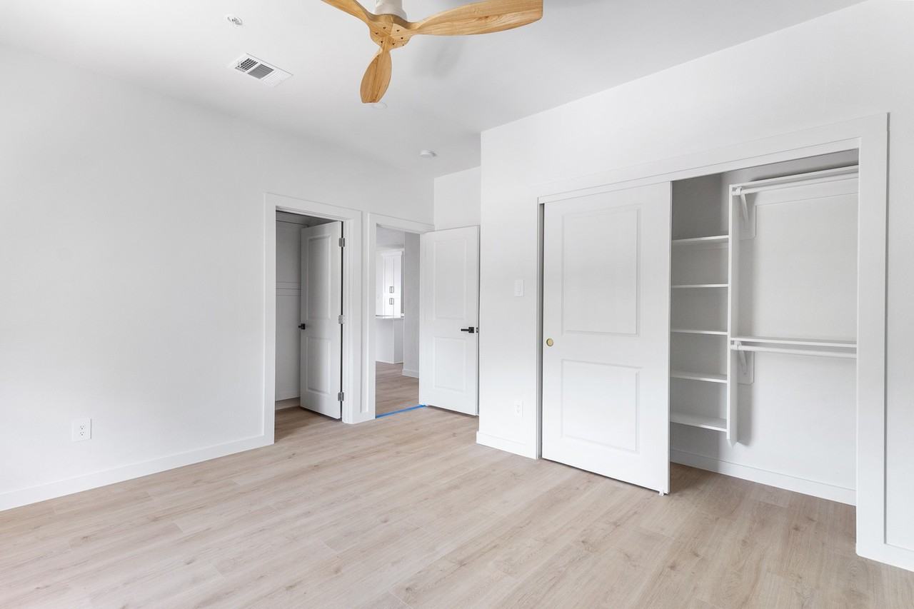 1325 35th St #1325-2 - Photo 5 of 28