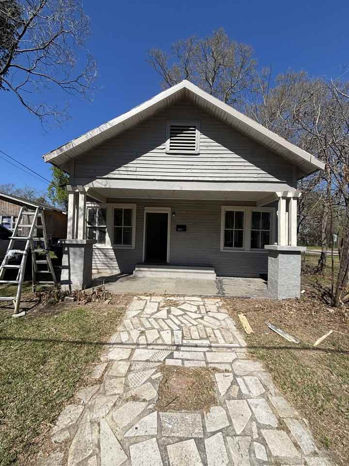 423 Sampson St #1 - Photo 6 of 6