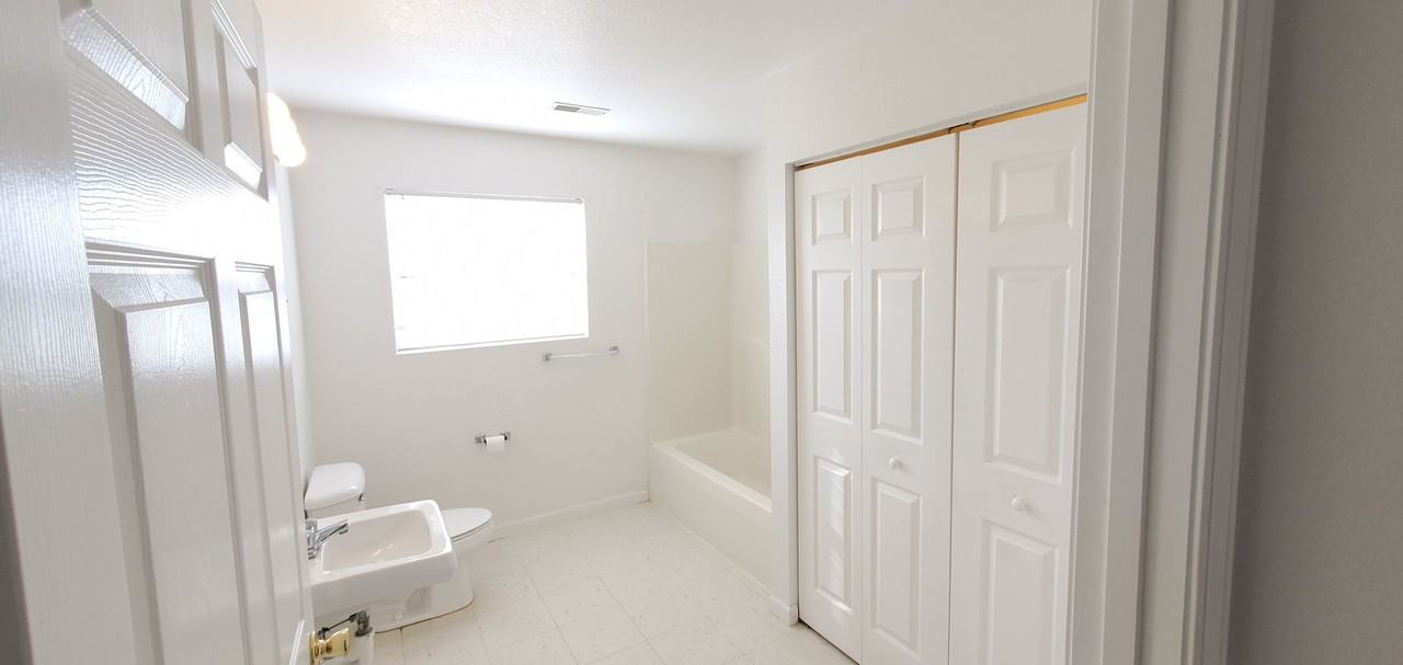 2228 Country View Dr - Photo 3 of 22